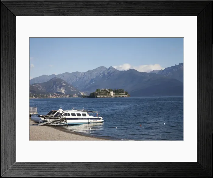 Framed Print : The Borromeo Islands, Stresa, Lake Maggiore, Italian Lakes, Piedmont, Italy, Europe Framed Print : The Borromeo Islands, Stresa, Lake Maggiore, Italian Lakes, Piedmont, Italy, Europe