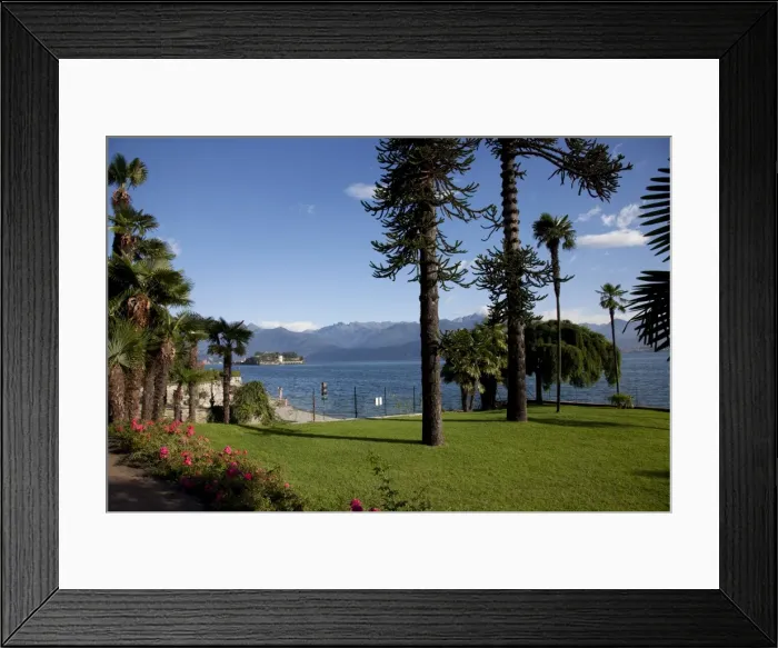 Framed Print : Stresa, Lake Maggiore, Italian Lakes, Piedmont, Italy, Europe Framed Print : Stresa, Lake Maggiore, Italian Lakes, Piedmont, Italy, Europe