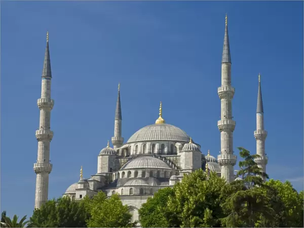 The Blue Mosque (Sultan Ahmet Camii) with domes and minarets, Sultanahmet