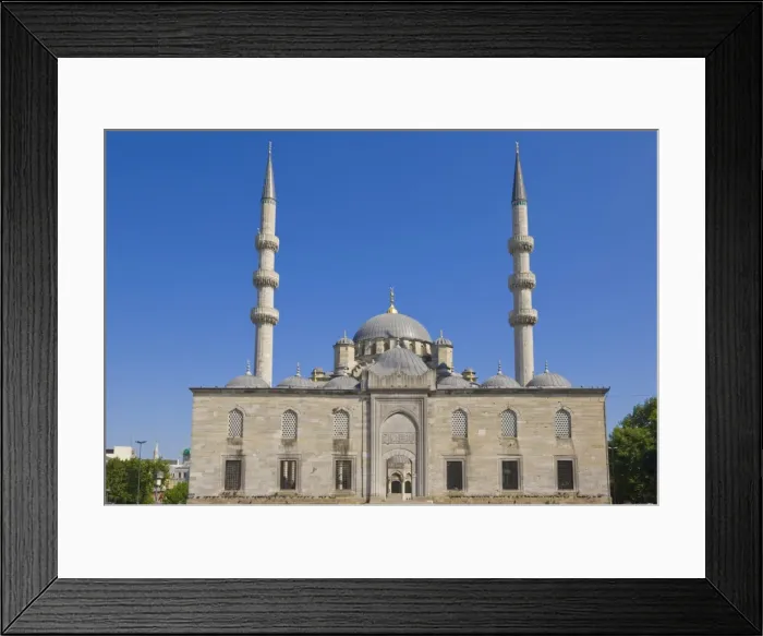 Framed Print : People in front of the Yeni Cami (New Mosque), Eminonu, Istanbul, Turkey, Europe Framed Print : People in front of the Yeni Cami (New Mosque), Eminonu, Istanbul, Turkey, Europe