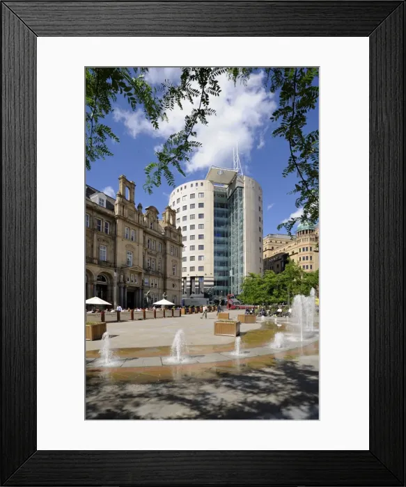 Framed Print : Fountains in City Square, Leeds, West Yorkshire, England, United Kingdom, Europe Framed Print : Fountains in City Square, Leeds, West Yorkshire, England, United Kingdom, Europe