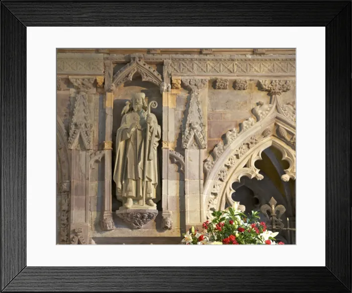 Framed Print : Statue of St. David with dove in St. Davids Cathedral, Pembrokeshire National Park Framed Print : Statue of St. David with dove in St. Davids Cathedral, Pembrokeshire National Park