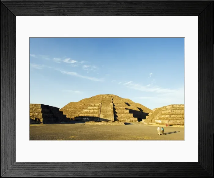 Framed Print : Tourists at the Pyramid of the Moon at Teotihuacan, UNESCO World Heritage Site Framed Print : Tourists at the Pyramid of the Moon at Teotihuacan, UNESCO World Heritage Site