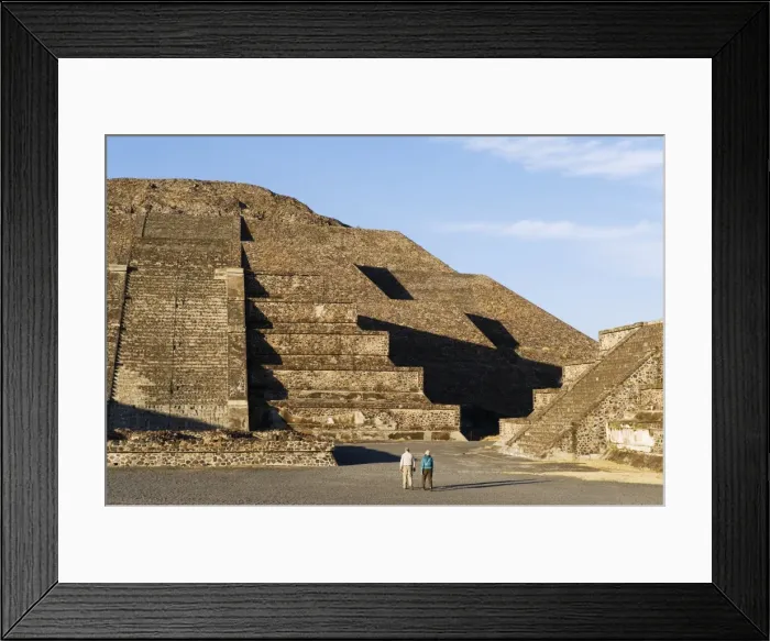 Framed Print : Tourists at the Pyramid of the Moon at Teotihuacan, UNESCO World Heritage Site Framed Print : Tourists at the Pyramid of the Moon at Teotihuacan, UNESCO World Heritage Site