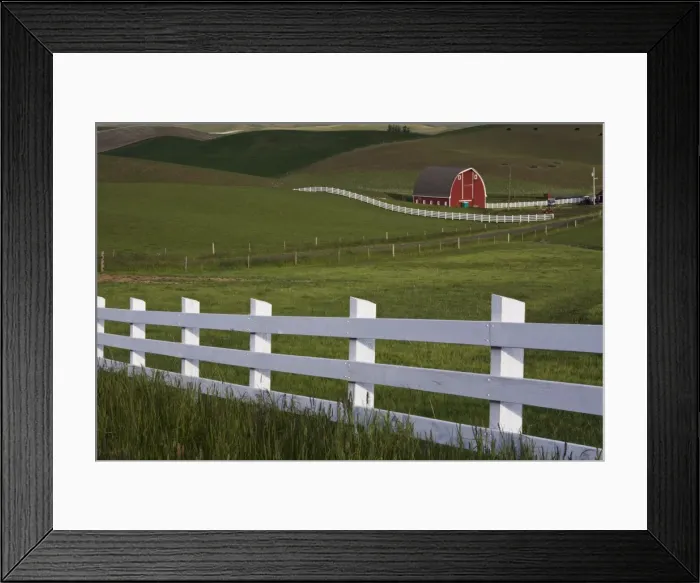 Framed Print : Barn in the Palouse, Washington State, United States of America, North America Framed Print : Barn in the Palouse, Washington State, United States of America, North America