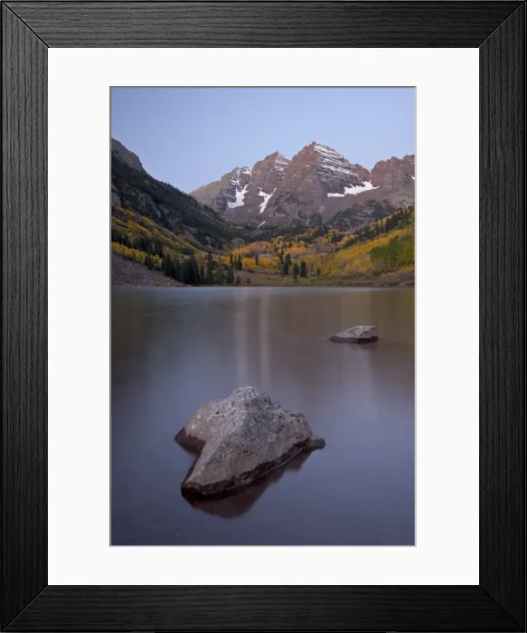 Framed Print : Maroon Bells at dawn with Maroon Lake in the fall, White River National Forest Framed Print : Maroon Bells at dawn with Maroon Lake in the fall, White River National Forest