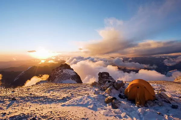 Sunset at White Rocks (Piedras Blancas) campsite at 6200m, Aconcagua 6962m