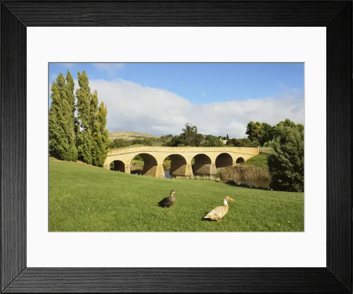 Framed Print : Richmond Bridge, Australias oldest road bridge, Richmond, Tasmania Framed Print : Richmond Bridge, Australias oldest road bridge, Richmond, Tasmania