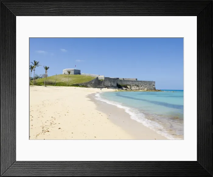 Framed Print : Gates Bay (St. Catherines Beach) with Fort St. Catherine in background