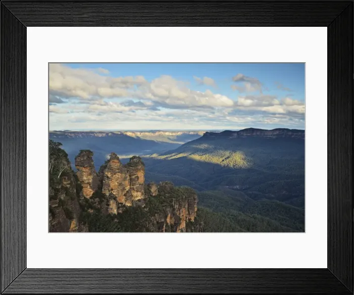 Framed Print : The Three Sisters and Jamison Valley, Blue Mountains, Blue Mountains National Park Framed Print : The Three Sisters and Jamison Valley, Blue Mountains, Blue Mountains National Park