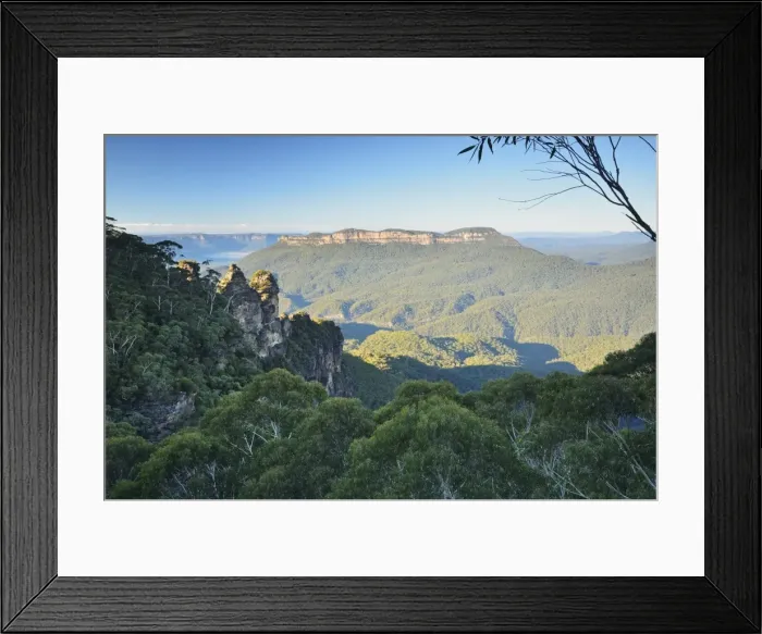 Framed Print : The Three Sisters and Mount Solitary, Blue Mountains, Blue Mountains National Park Framed Print : The Three Sisters and Mount Solitary, Blue Mountains, Blue Mountains National Park