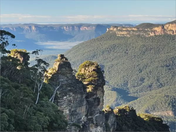 The Three Sisters and Jamison Valley, Blue Mountains, Blue Mountains National Park