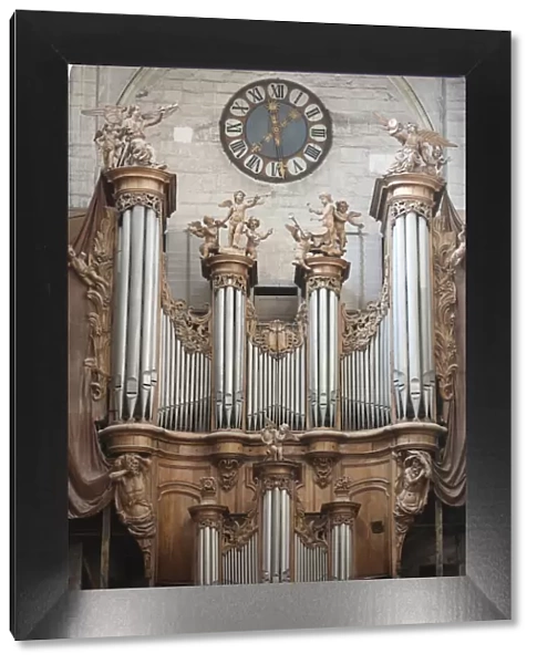 Notre-Dame de Dole collegiate church organ, Dole, Jura, Franche-Comte, France, Europe