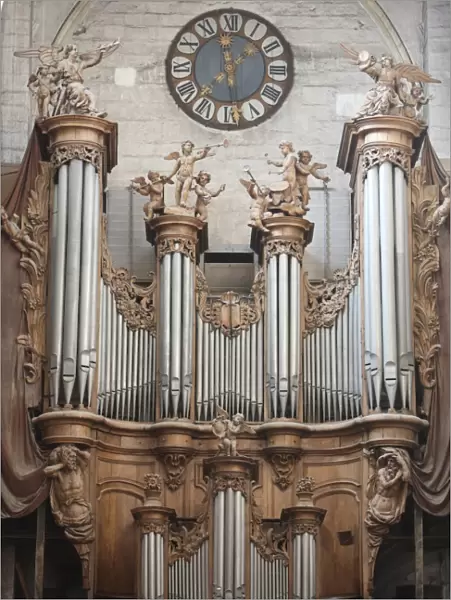 Notre-Dame de Dole collegiate church organ, Dole, Jura, Franche-Comte, France, Europe