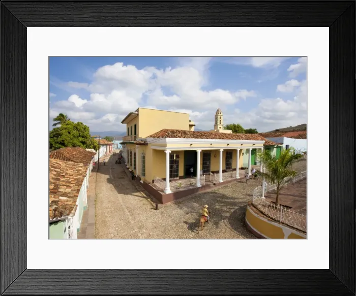 Framed Print : View from the balcony of the Galaria de Arts over Plaza Major towards the tower of Iglesia y Convento de San Francisco, Trinidad, UNESCO World Heritage Site, Cuba, West Indies Framed Print : View from the balcony of the Galaria de Arts over Plaza Major towards the tower of Iglesia y Convento de San Francisco, Trinidad, UNESCO World Heritage Site, Cuba, West Indies