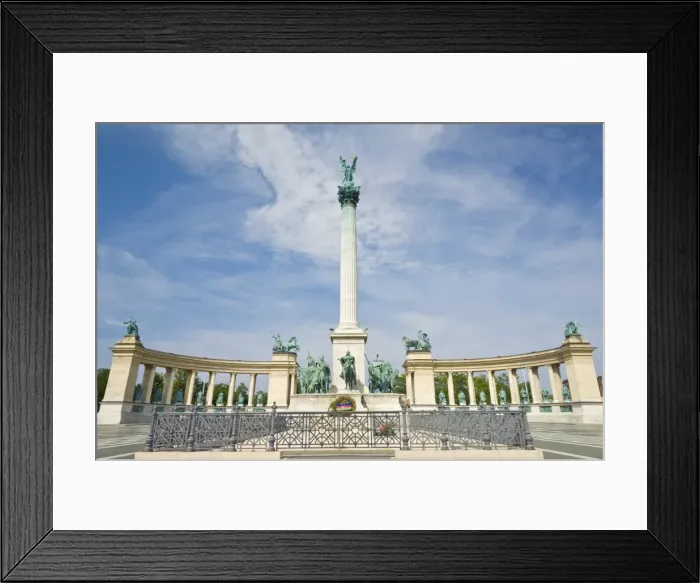 Framed Print : The Millennium monument, with archangel Gabriel on top, Heroes Square (Hosok tere) Framed Print : The Millennium monument, with archangel Gabriel on top, Heroes Square (Hosok tere)