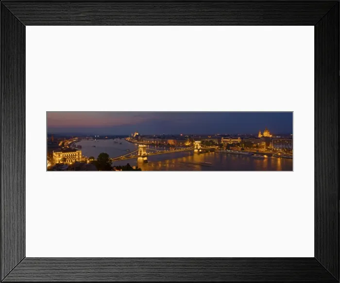 Framed Print : Panorama of the city at dusk with the Hungarian Parliament building and the Chain bridge Framed Print : Panorama of the city at dusk with the Hungarian Parliament building and the Chain bridge