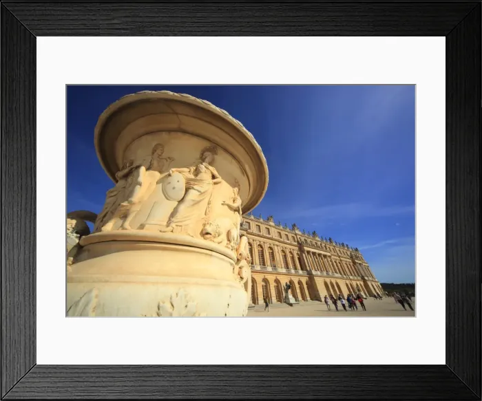 Framed Print : Sculptured vases in the Palace Gardens, Chateau de Versailles, UNESCO World Heritage Site