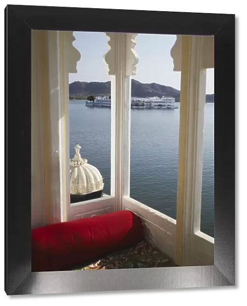 View of Lake Palace Hotel from Jagat Niiwas Palace Hotel, Udaipur, Rajasthan, India, Asia