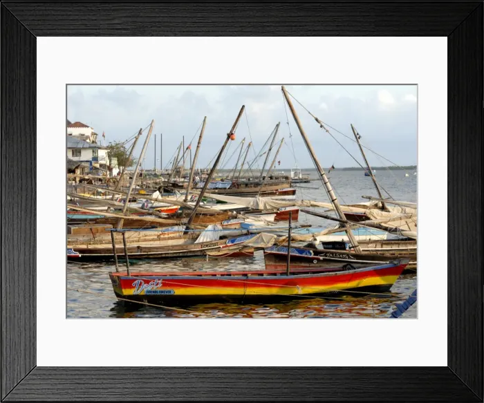 Framed Print : Dhows on quayside, Old Town, Lamu island, UNESCO World Heritage Site, Kenya Framed Print : Dhows on quayside, Old Town, Lamu island, UNESCO World Heritage Site, Kenya