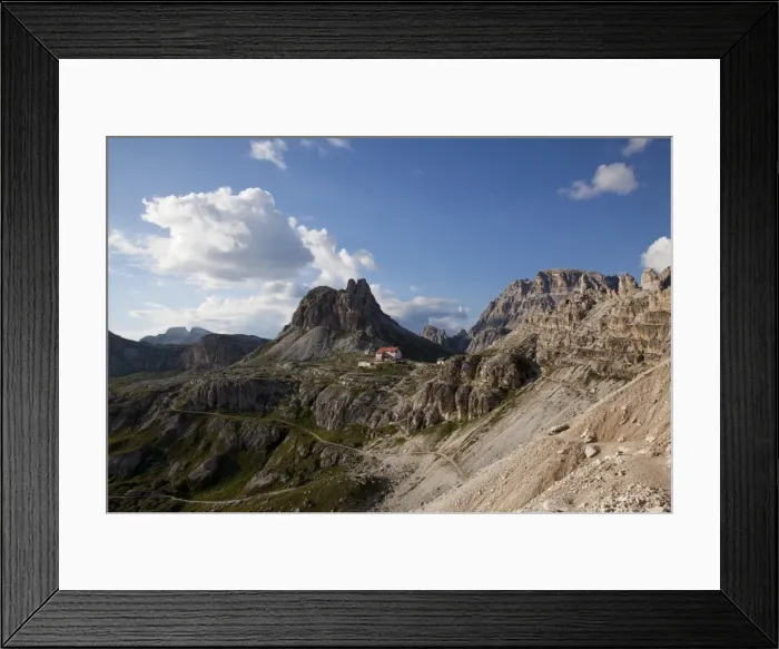 Framed Print : Locatelli refuge on the Tre cime di Lavaredo walk, Dolomites, eastern Alps Framed Print : Locatelli refuge on the Tre cime di Lavaredo walk, Dolomites, eastern Alps
