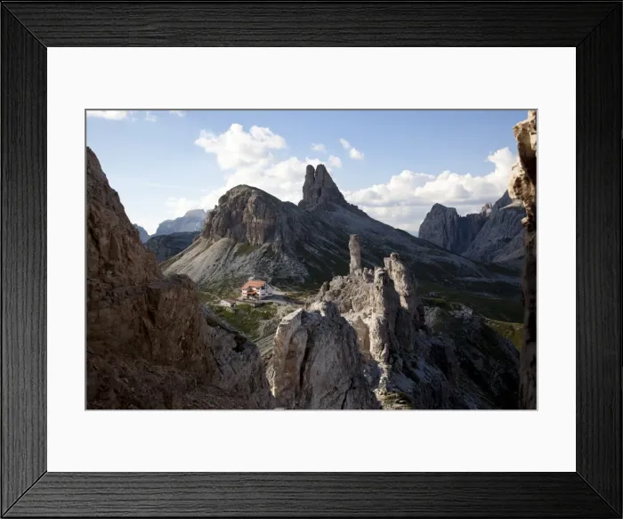 Framed Print : Locatelli refuge on the Tre cime di Lavaredo walk, Dolomites, eastern Alps Framed Print : Locatelli refuge on the Tre cime di Lavaredo walk, Dolomites, eastern Alps