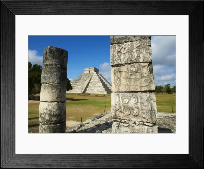 Framed Print : El Castillo pyramid (Temple of Kukulcan) in the ancient Mayan ruins of Chichen Itza Framed Print : El Castillo pyramid (Temple of Kukulcan) in the ancient Mayan ruins of Chichen Itza