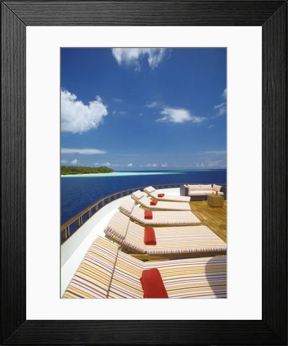 Framed Print : Yacht and tropical island, Maldives, Indian Ocean, Asia Framed Print : Yacht and tropical island, Maldives, Indian Ocean, Asia