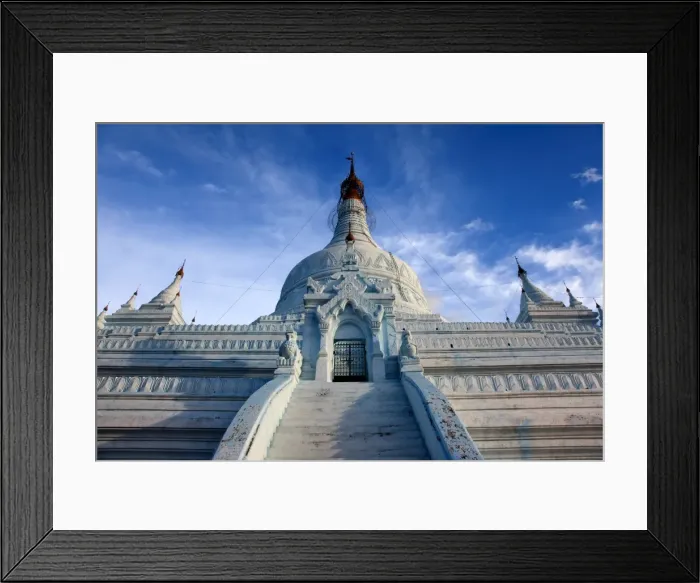 Framed Print : The exterior of the well preserved 19th century Pahtodawgyi Paya, Amarapura Framed Print : The exterior of the well preserved 19th century Pahtodawgyi Paya, Amarapura