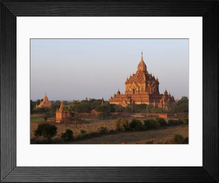 Framed Print : View over the old temples and pagodas in the ruined city of Bagan, Myanmar, Asia Framed Print : View over the old temples and pagodas in the ruined city of Bagan, Myanmar, Asia