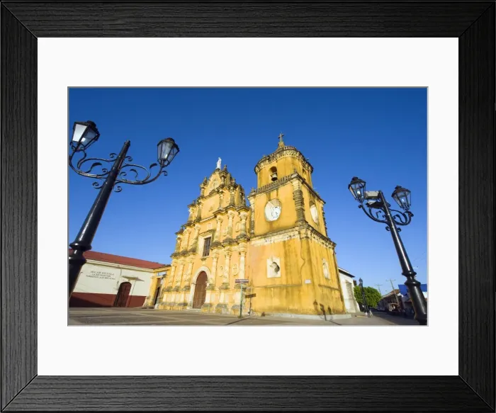 Framed Print : Iglesia de Recoleccion, Leon, Nicaragua, Central America Framed Print : Iglesia de Recoleccion, Leon, Nicaragua, Central America