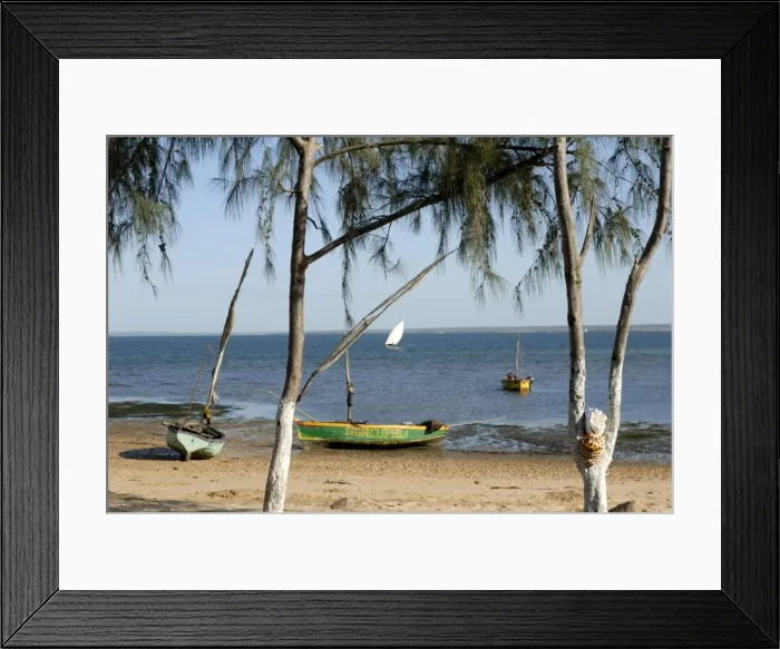 Framed Print : Dhows and beach, opposite Mozambique Island, Mozambique, Africa Framed Print : Dhows and beach, opposite Mozambique Island, Mozambique, Africa