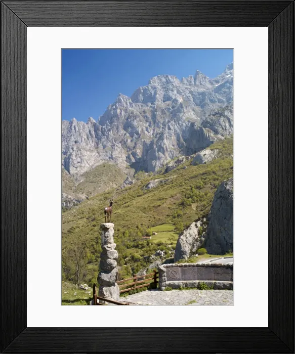 Framed Print : A viewpoint near Cain, Picos de Europa, Castilla y Leon, Spain, Europe Framed Print : A viewpoint near Cain, Picos de Europa, Castilla y Leon, Spain, Europe