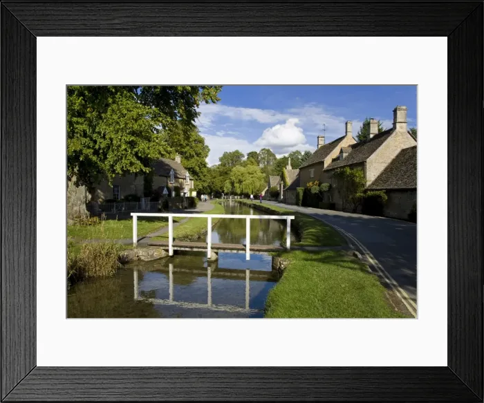 Framed Print : Little Eye stream in Lower Slaughter Village, Gloucestershire, Cotswolds Framed Print : Little Eye stream in Lower Slaughter Village, Gloucestershire, Cotswolds