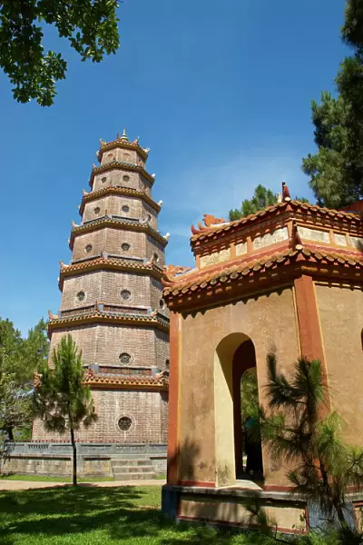 Pagoda de Tran Quoc, Vietnam, Indochina, Southeast Asia, Asia