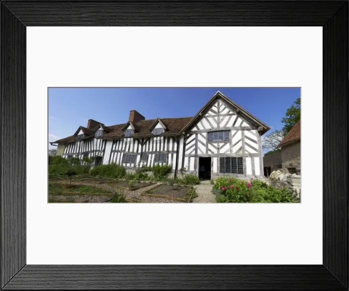 Framed Print : Mary Ardens House in Wilmcote, home of Shakespeares mother, half-timbered Tudor farmhouse Framed Print : Mary Ardens House in Wilmcote, home of Shakespeares mother, half-timbered Tudor farmhouse