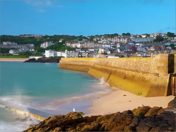 St. Ives Harbour wall, Cornwall, England, United Kingdom, Europe