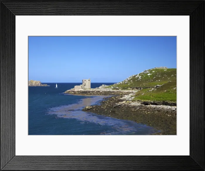 Framed Print : Cromwells Castle, Island of Tresco, Isles of Scilly, England, United Kingdom, Europe Framed Print : Cromwells Castle, Island of Tresco, Isles of Scilly, England, United Kingdom, Europe