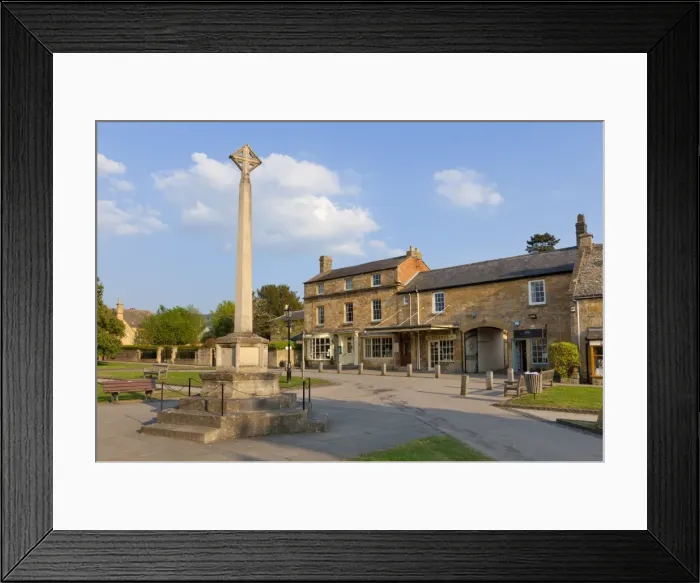 Framed Print : War Memorial stone cross on the High Street in the village of Broadway Framed Print : War Memorial stone cross on the High Street in the village of Broadway