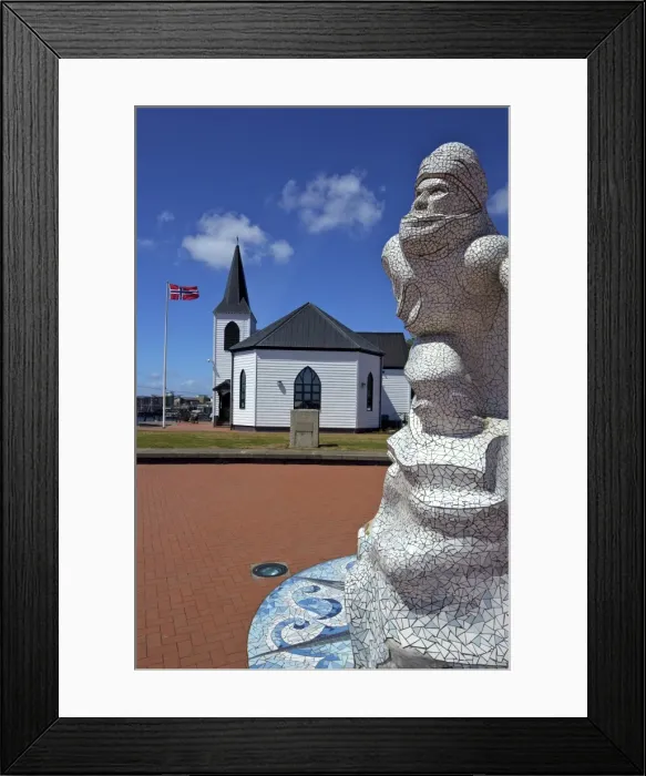 Framed Print : Captain Scott Memorial Statue, Norwegian Church, Cardiff Bay, Cardiff, South Glamorgan Framed Print : Captain Scott Memorial Statue, Norwegian Church, Cardiff Bay, Cardiff, South Glamorgan