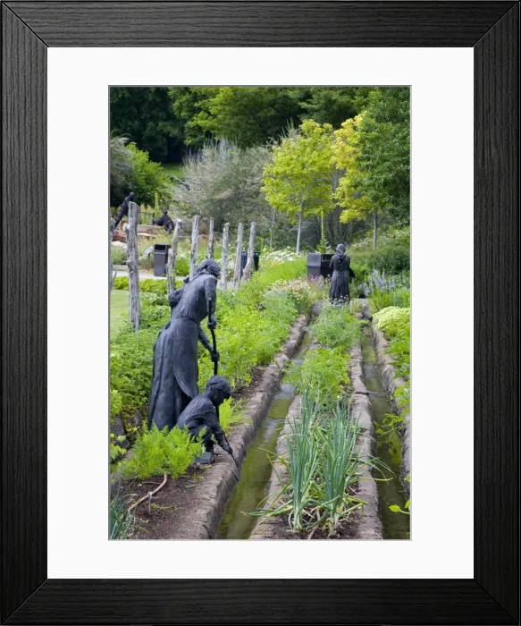 Framed Print : Pioneer Gardener statue in Brigham Young Historic Park, Salt Lake City Framed Print : Pioneer Gardener statue in Brigham Young Historic Park, Salt Lake City