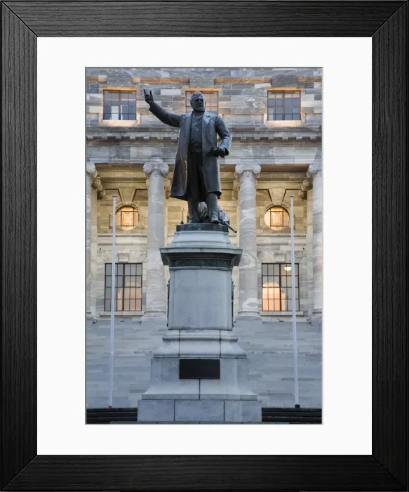 Framed Print : Statue of Richard John Seddon at the Parliament, Wellington, North Island Framed Print : Statue of Richard John Seddon at the Parliament, Wellington, North Island