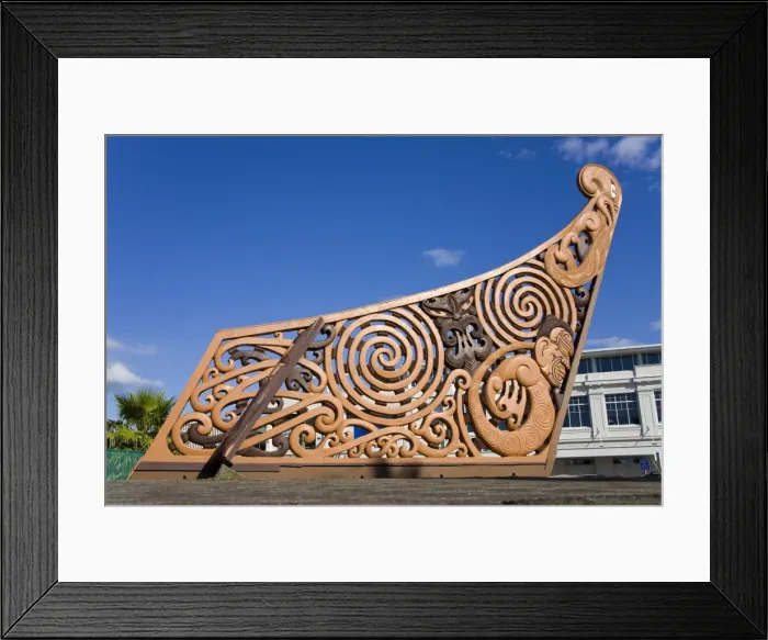 Framed Print : Te Tauihu Turanga Whakamana sculpture carved by Bill Baker, Gisborne, Eastland District Framed Print : Te Tauihu Turanga Whakamana sculpture carved by Bill Baker, Gisborne, Eastland District