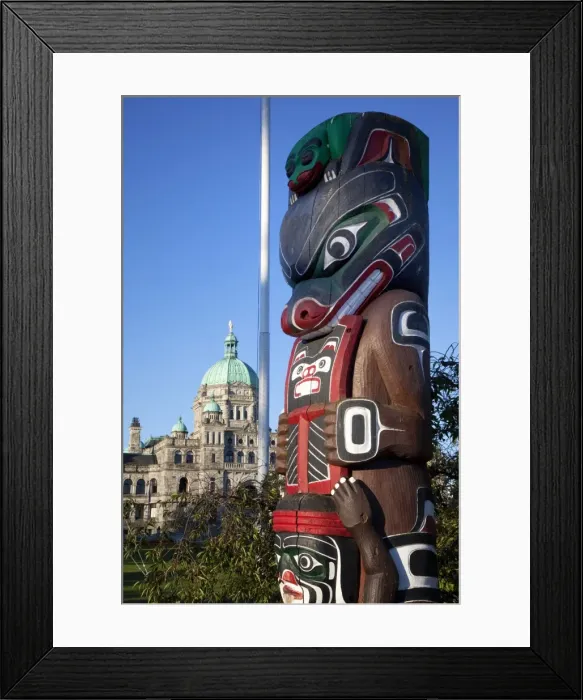 Framed Print : Totem Pole and Parliament Building, Victoria, Vancouver Island, British Columbia Framed Print : Totem Pole and Parliament Building, Victoria, Vancouver Island, British Columbia
