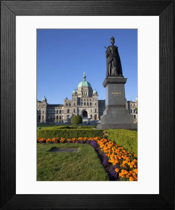 Framed Print : Statue of Queen Victoria and Parliament Building, Victoria, Vancouver Island Framed Print : Statue of Queen Victoria and Parliament Building, Victoria, Vancouver Island
