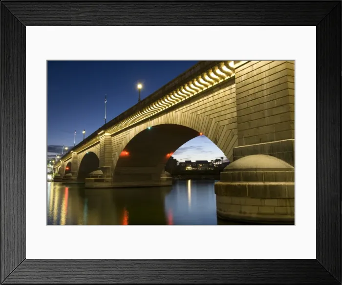 Framed Print : London Bridge in the late evening, Havasu, Arizona, United States of America Framed Print : London Bridge in the late evening, Havasu, Arizona, United States of America