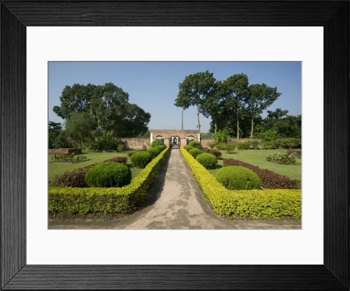 Framed Print : Khushbagh, Garden of Happiness, enclosing the tombs of Siraj-ud-Daulah and his family Framed Print : Khushbagh, Garden of Happiness, enclosing the tombs of Siraj-ud-Daulah and his family