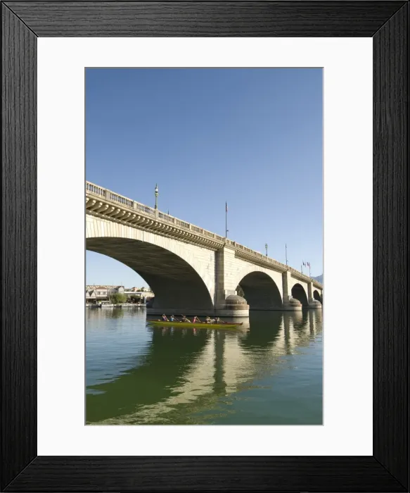 Framed Print : Paddlers enjoying the morning beneath London Bridge, Havasu, Arizona, United States of America Framed Print : Paddlers enjoying the morning beneath London Bridge, Havasu, Arizona, United States of America