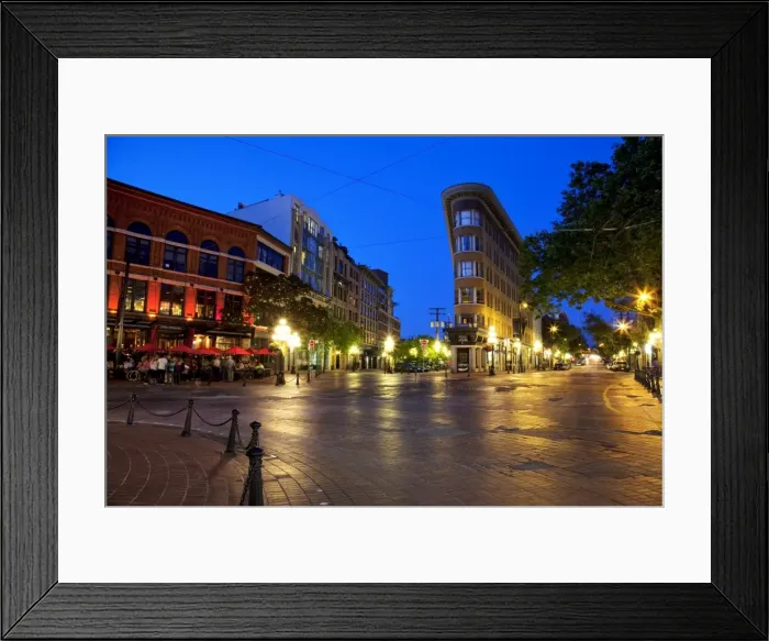 Framed Print : Triangular Building at night the corner of Alexander and Powell Street Framed Print : Triangular Building at night the corner of Alexander and Powell Street