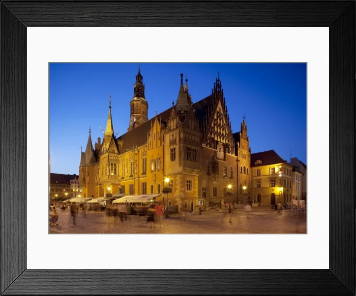 Framed Print : Town hall at dusk, Rynek (Old Town Square), Wroclaw, Silesia, Poland, Europe Framed Print : Town hall at dusk, Rynek (Old Town Square), Wroclaw, Silesia, Poland, Europe